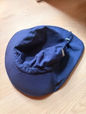Kids Sun Protection Hat in Navy with Adjustable Drawcord